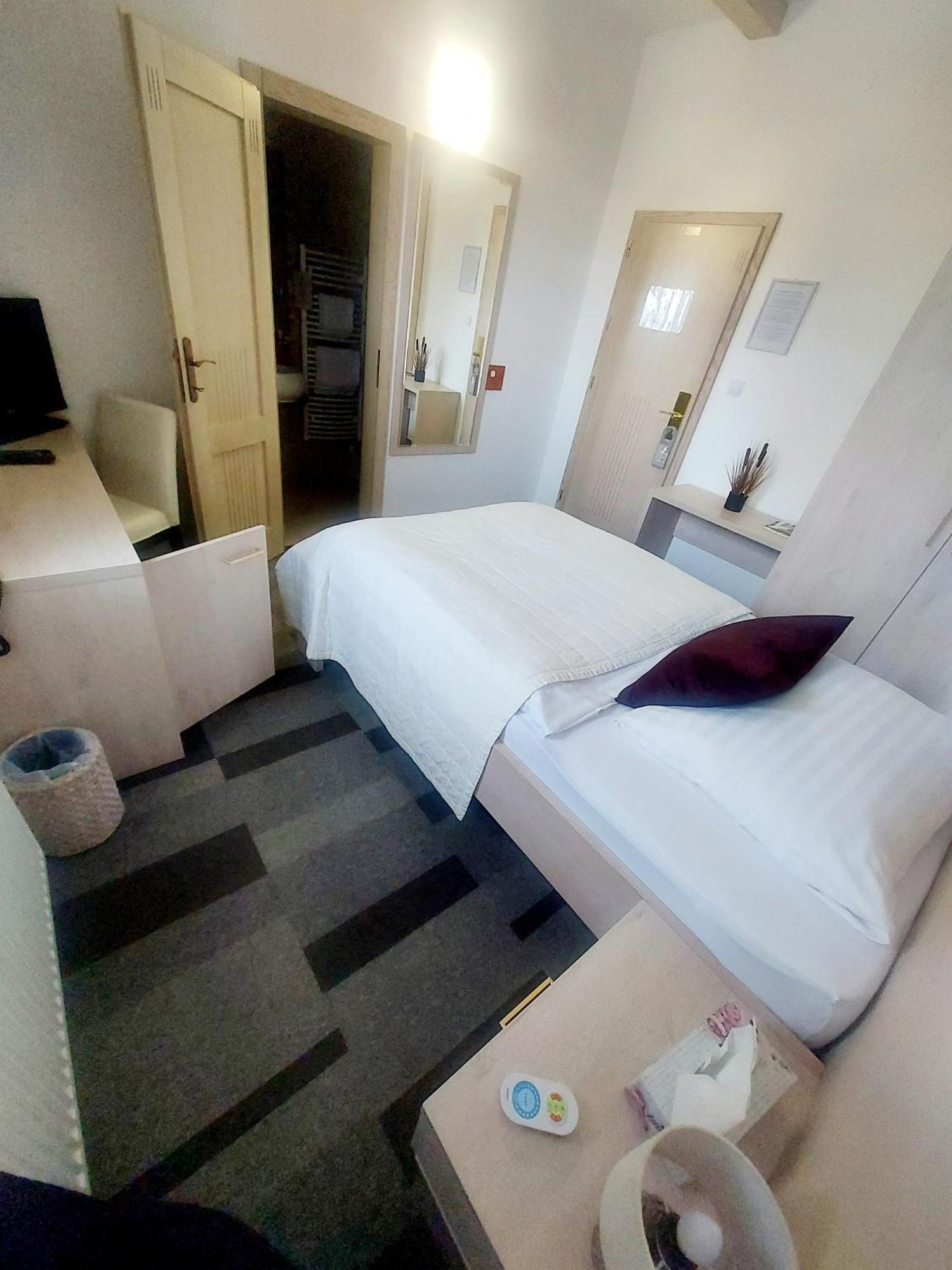 Hotel Slameny Dom & Spa Malá Ida Habitación foto